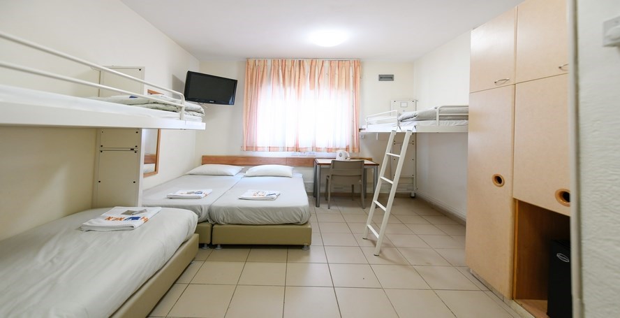 חדר משפחתי - אנ&quotא אגרון -ירושלים