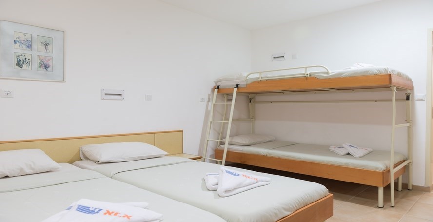 חדר משפחתי באנ&quotא עין גדי