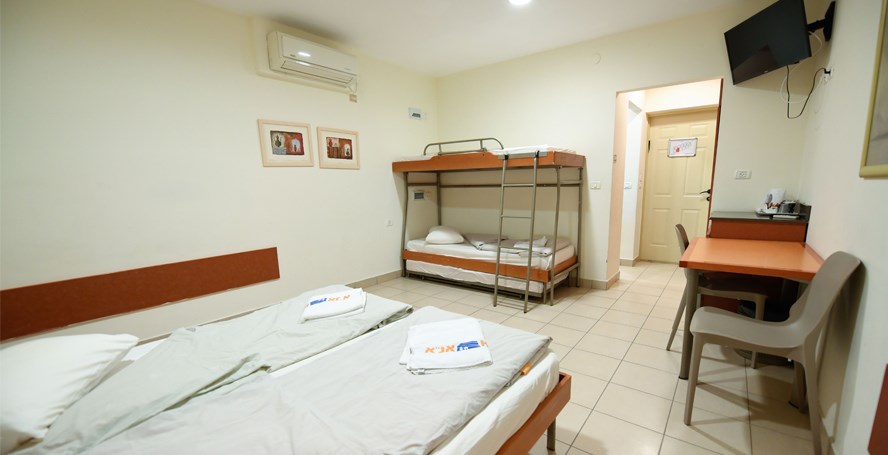 חדר משפחתי - אנ&quotא ערד