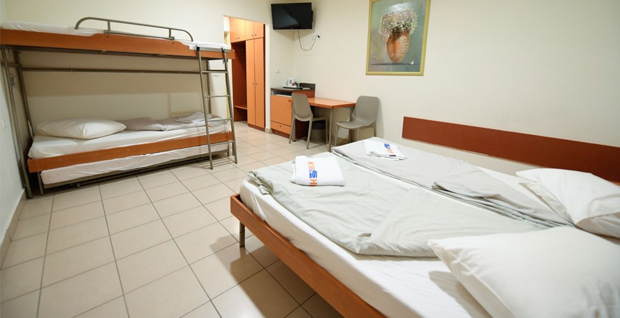 חדר משפחתי - אנ&quotא ערד