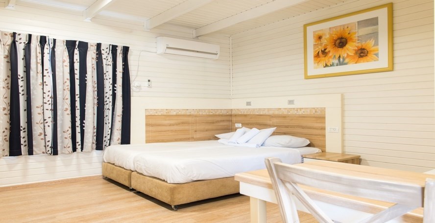 בקתה באנ&quotא פוריה כנרת